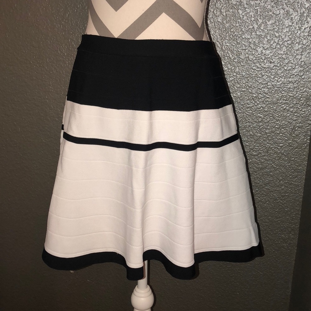 New!!! Bebé skirt